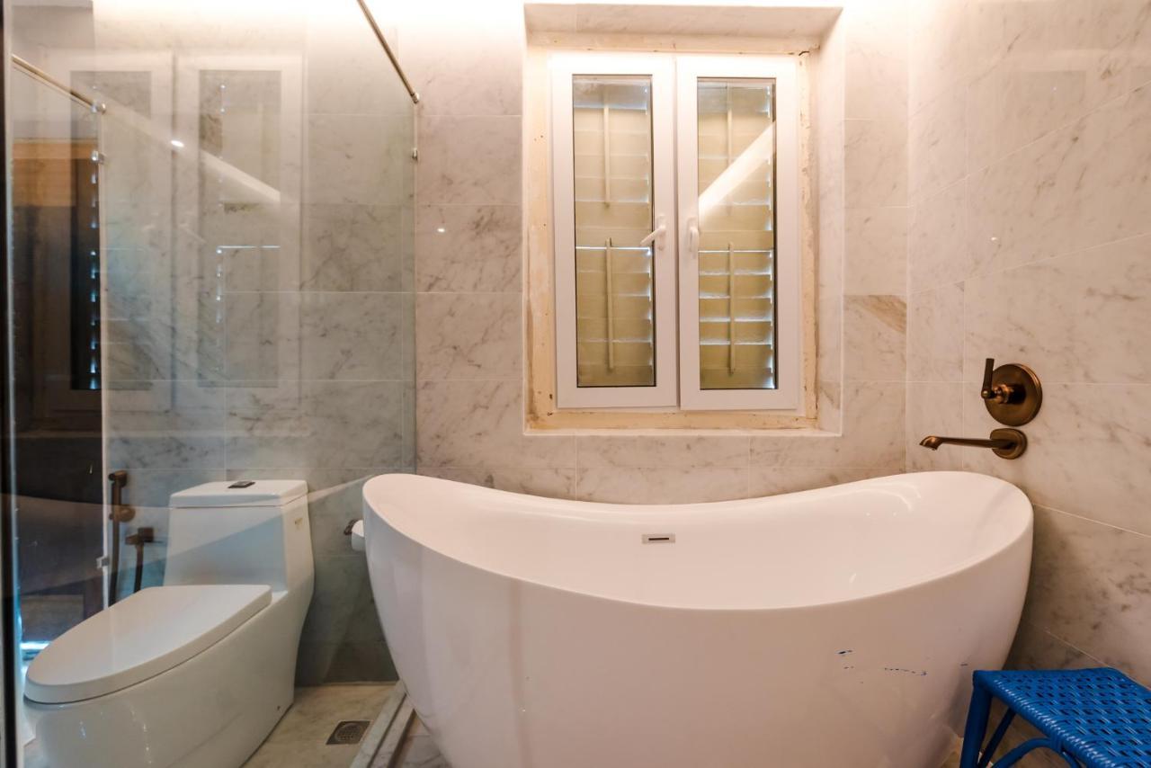 Tien Hotel Georgetown Екстериор снимка