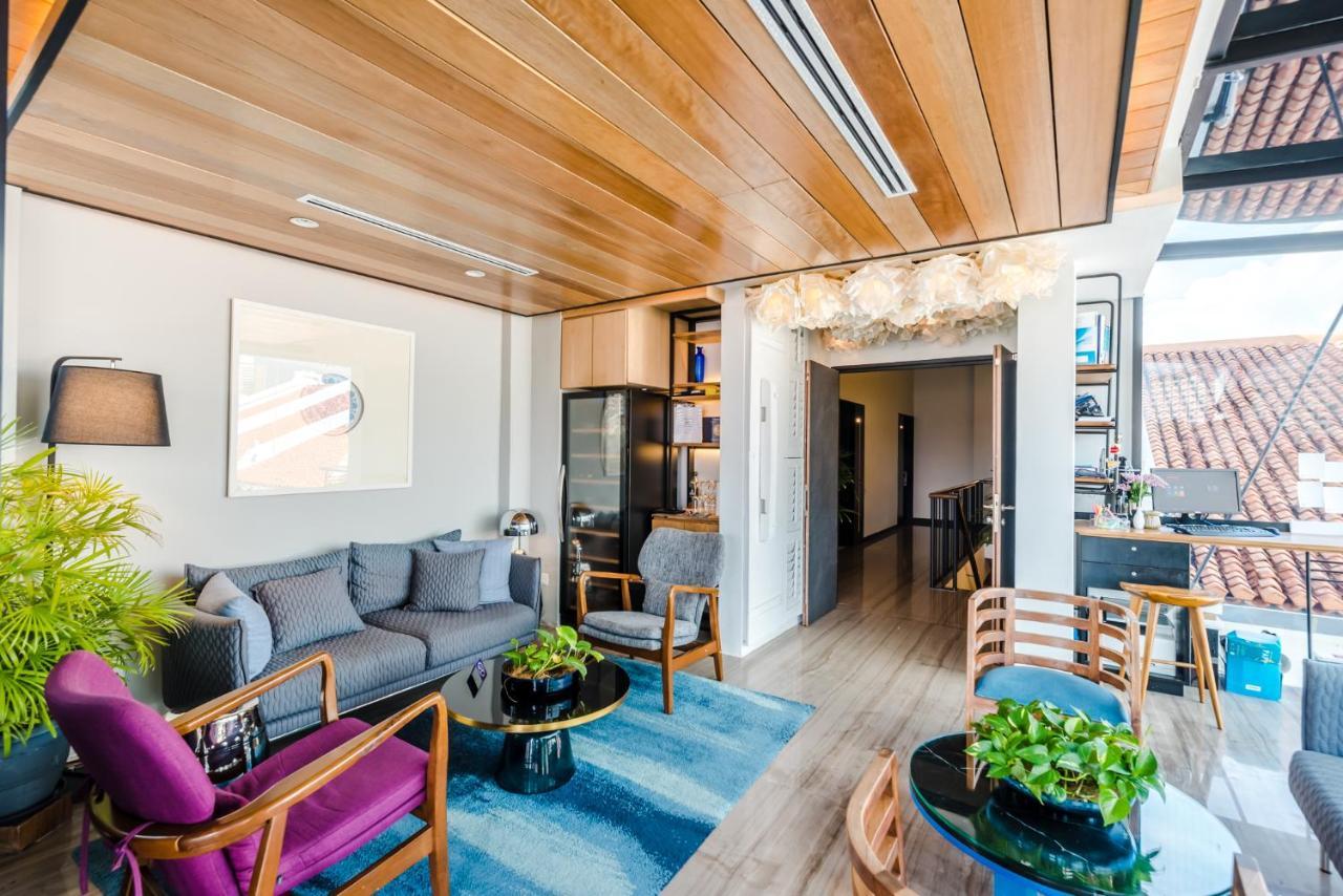 Tien Hotel Georgetown Екстериор снимка