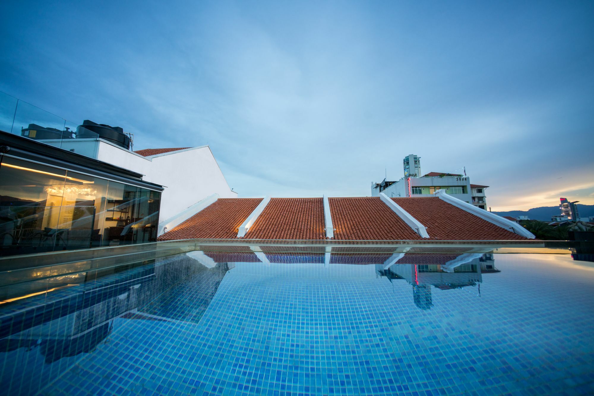 Tien Hotel Georgetown Екстериор снимка